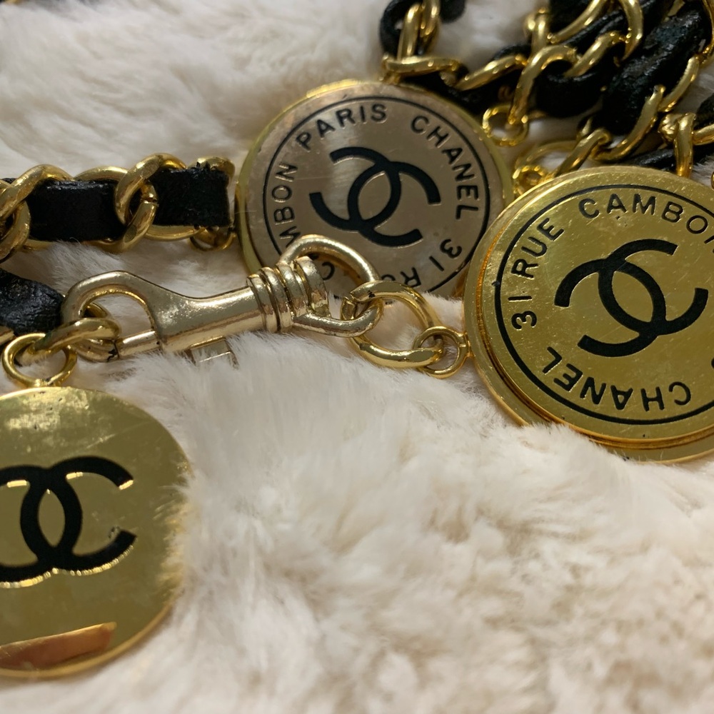 Vintage 1995 Chain link Chanel Belt - Picture 3 of 6